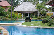 Village Room Pool, Rumah Bali